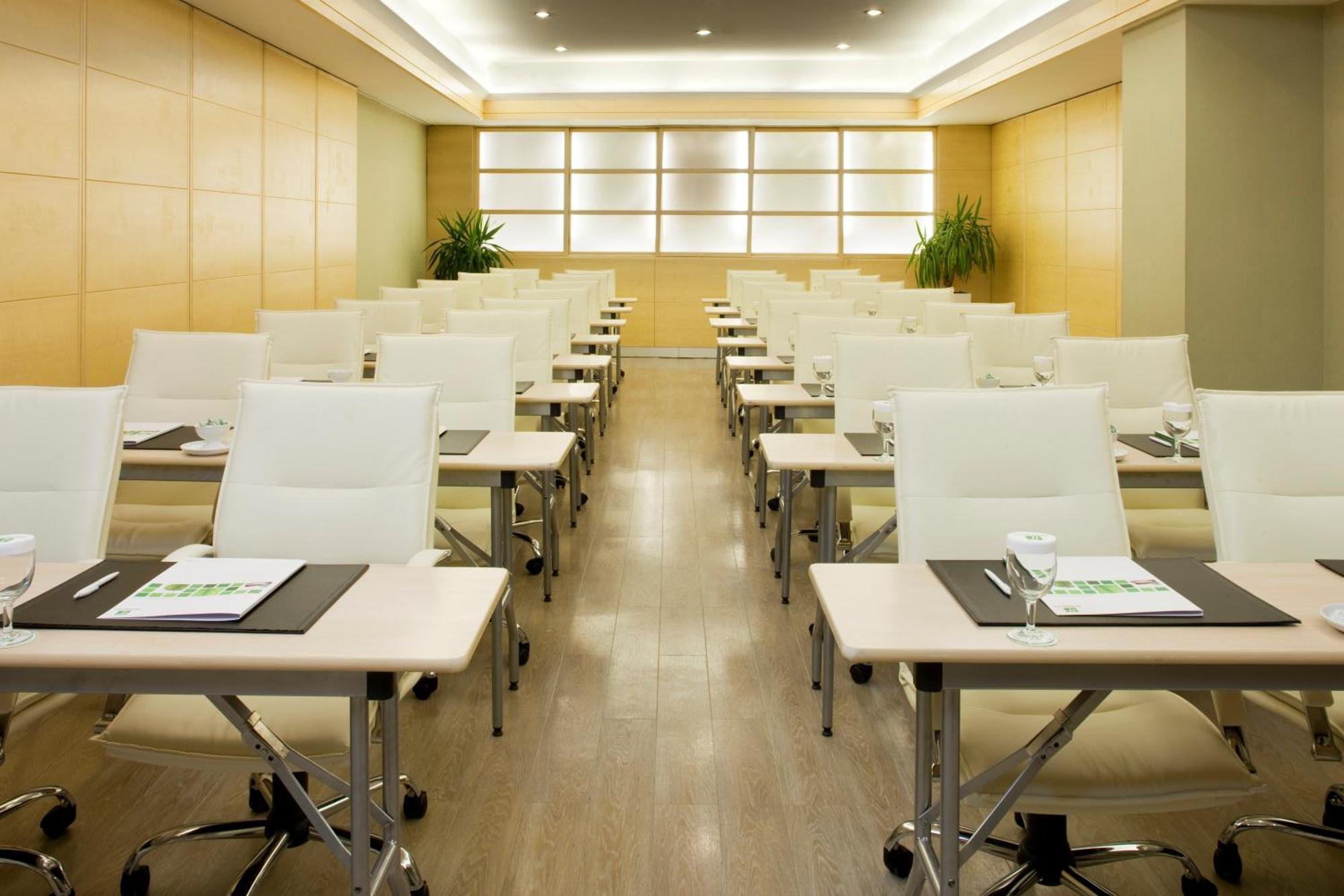 Holiday Inn Istanbul City By Ihg — Foto’s 1